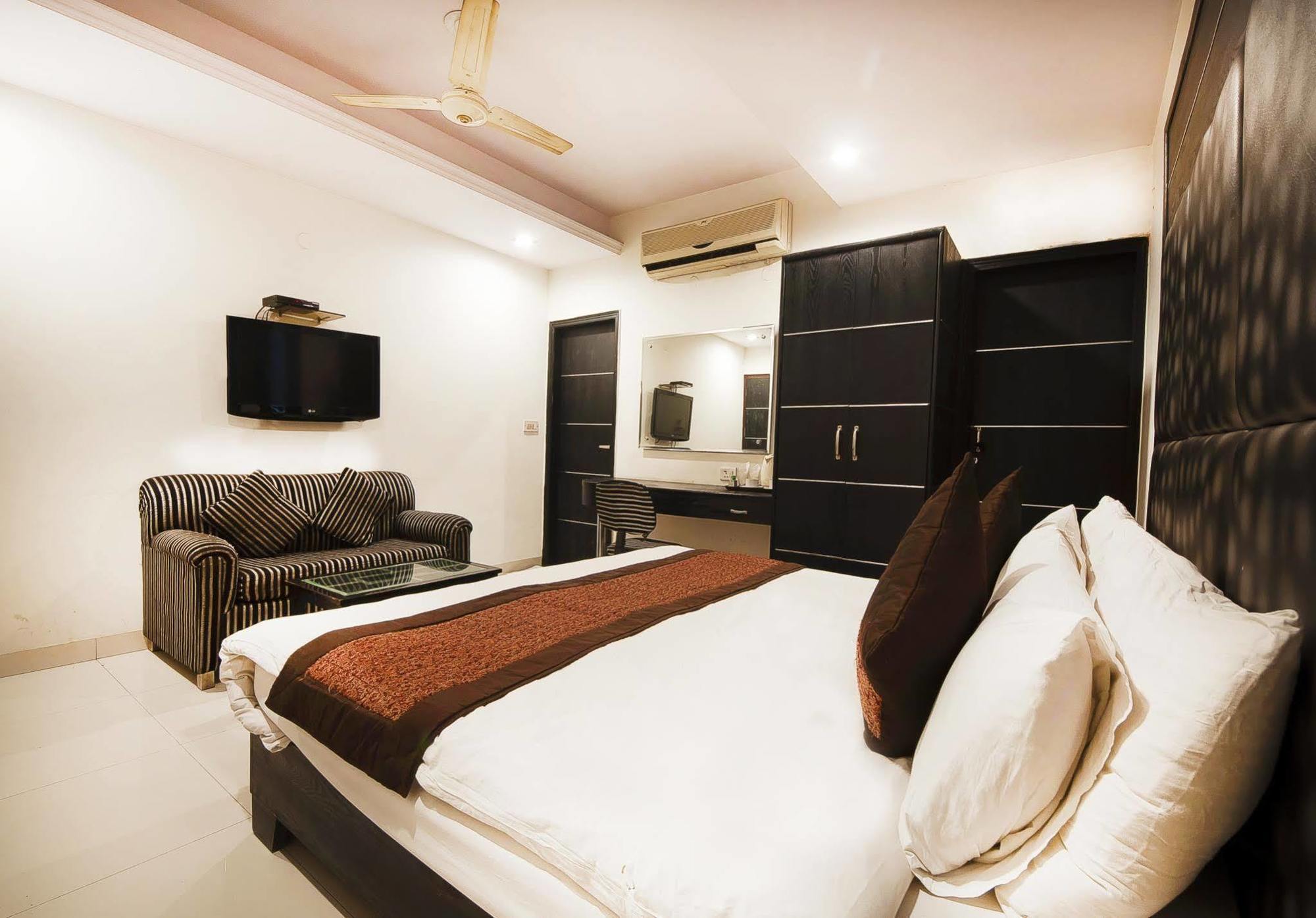 Treebo Mehar Castle Hotel Delhi  Luaran gambar